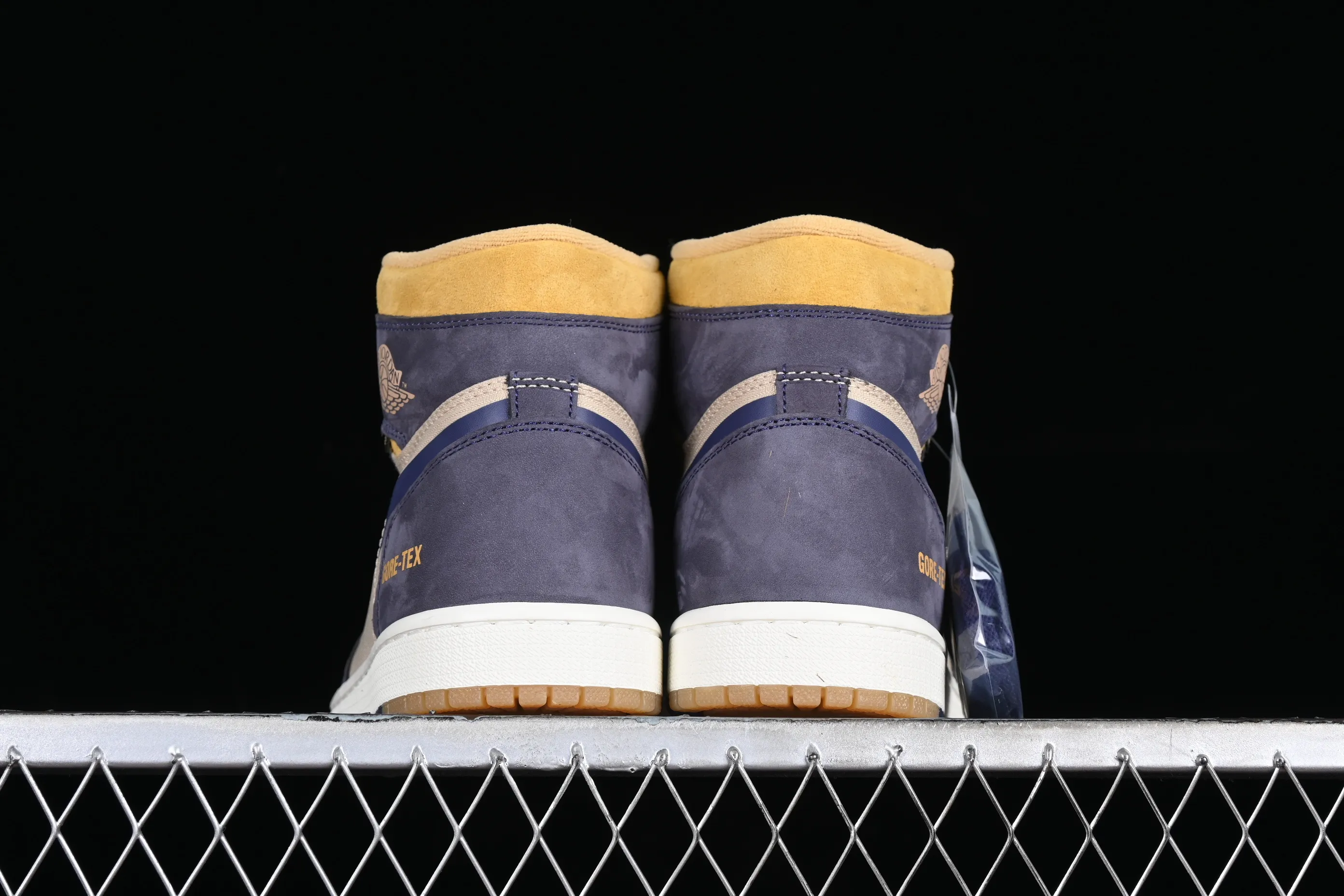 All categories Air Jordan Jordan series basketball shoes Air Jordan 1 High Air Jordan 1 Element "Gore-Tex" AJ1 Joe 1 light brown purple high-top basketball shoes DB2889-501